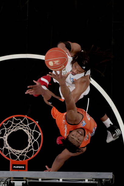 内外赛场都 内外赛场都