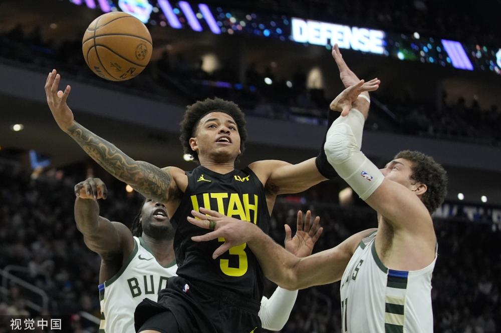 与更衣室直 与更衣室直